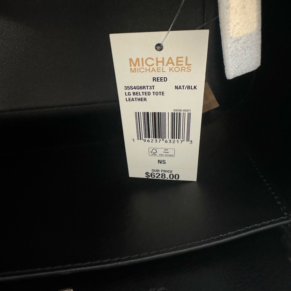 Michael Kors purse - Picture 9 of 9